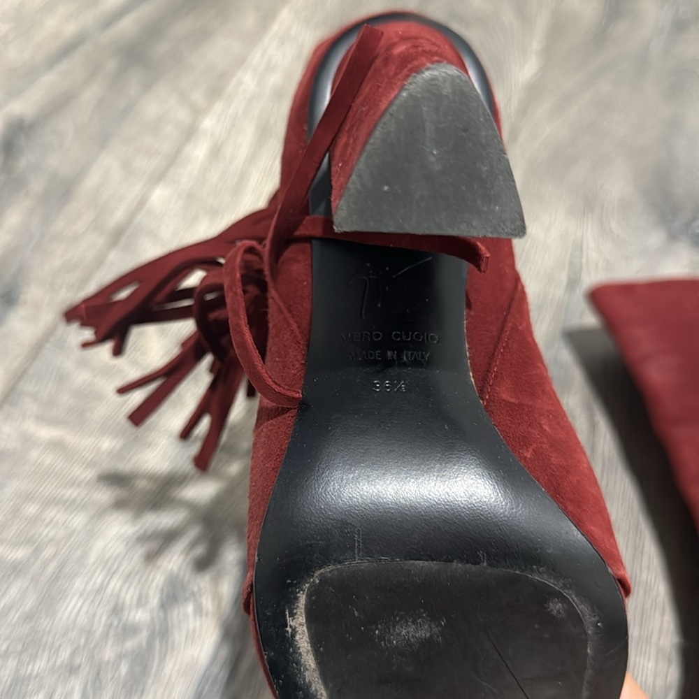 • Giuseppe Zanotti • Women’s boho chic fringe boot
Leather Suede Red 36.5 - Picture 6 of 7